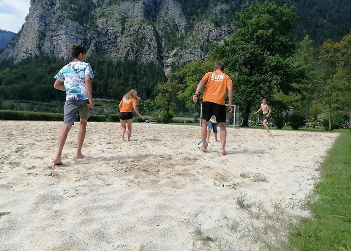 上特劳恩多尔米奥酒店 酒店