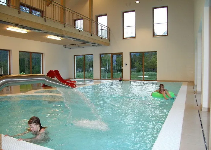 上特劳恩多尔米奥酒店 上特劳恩