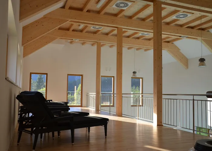 上特劳恩多尔米奥酒店 酒店 4*